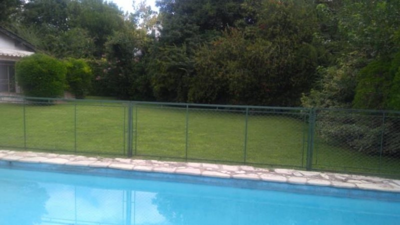 COUNTRY CUBA EXCELENTE CHALET DE 4 AMB. C/PARQUE Y PISCINA