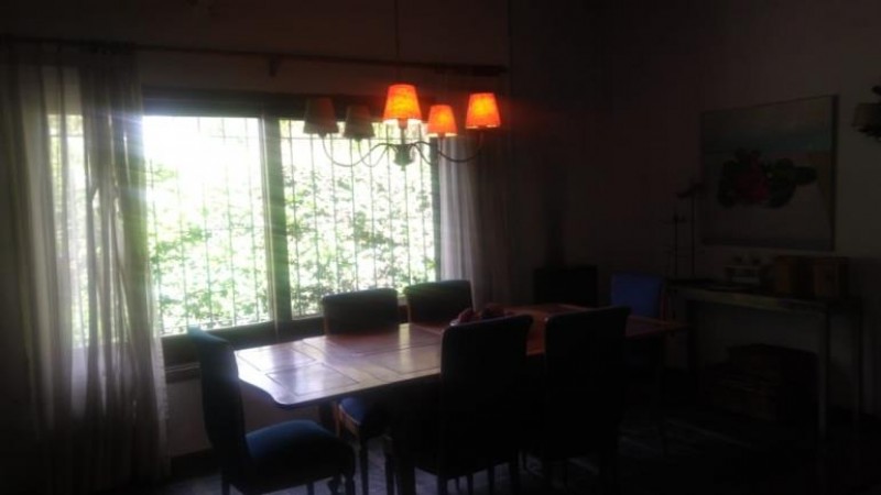 COUNTRY CUBA EXCELENTE CHALET DE 4 AMB. C/PARQUE Y PISCINA