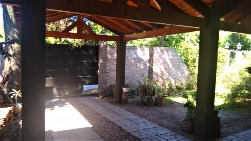 RETASADA!! CASA QUINTA 4 AMB. PARQUE- PISCINA- B° LOS CEDROS