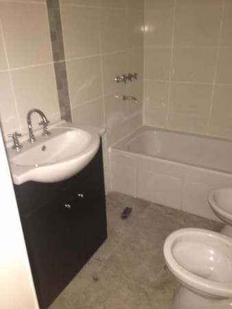 DUPLEX 3 AMB. A ESTRENAR C/PARQUE Y COCHERA