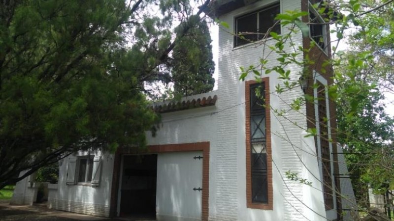 PROPIEDAD DE 2 AMB. EN EL CORAZON DEL BARRIO LOS NOGALES.