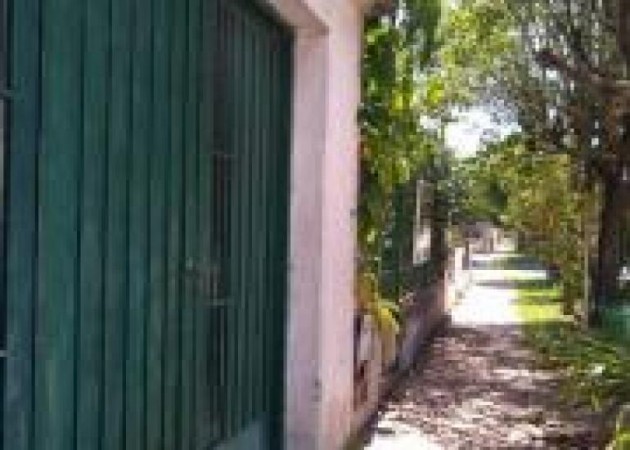 CASA AMERICANA DE DOS PLANTAS (7 AMB.)