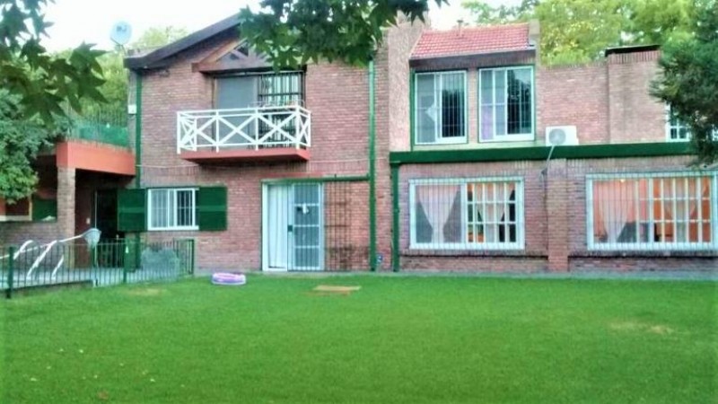 CHALET 6 AMB PARQUE/ PISCINA (COUNTRY CUBA)