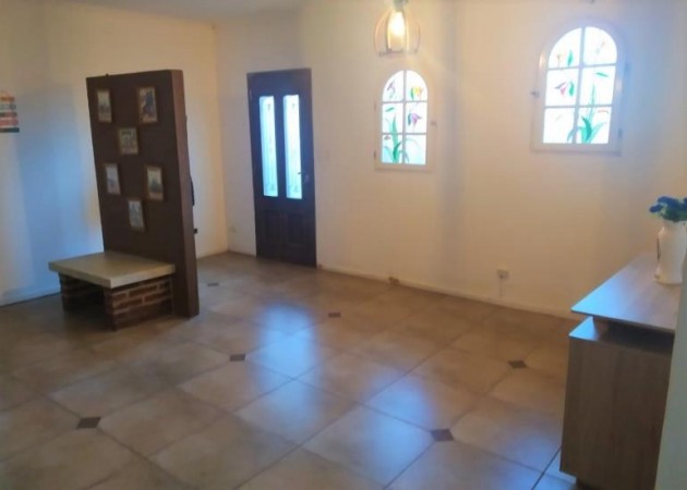 CASA AMERICANA 3 AMB. PARQUE Y PISCINA
