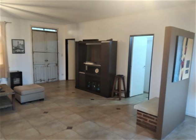 CASA AMERICANA 3 AMB. PARQUE Y PISCINA