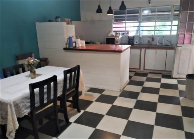 CASA AMERICANA 3 AMB. PARQUE Y PISCINA