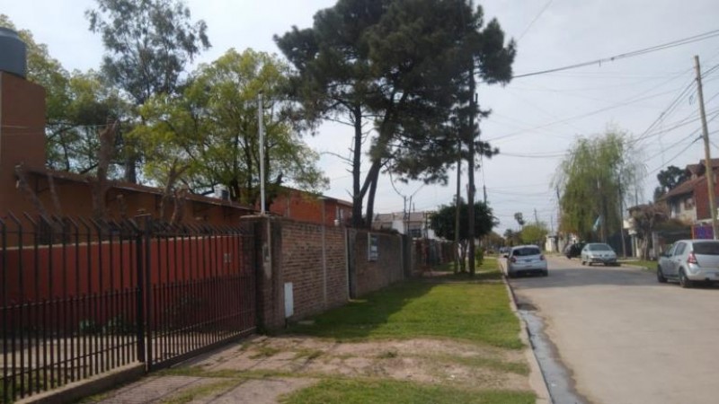 CASA AMERICANA 3 AMB. PARQUE Y PISCINA