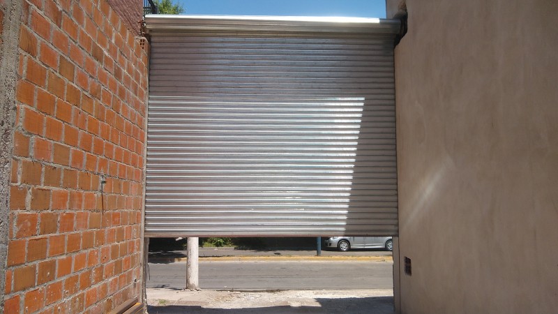 IMPORTANTE PREDIO COMERCIAL