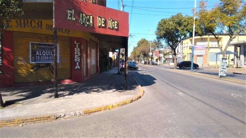 LOCAL ESQUINA DE 50 M2.