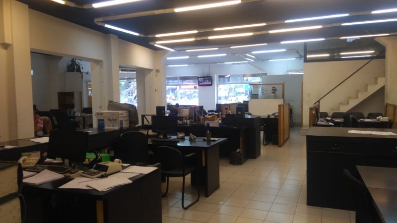 EXCELENTE LOCAL 500 M2. UNICO (CTRO. SAN MIGUEL)