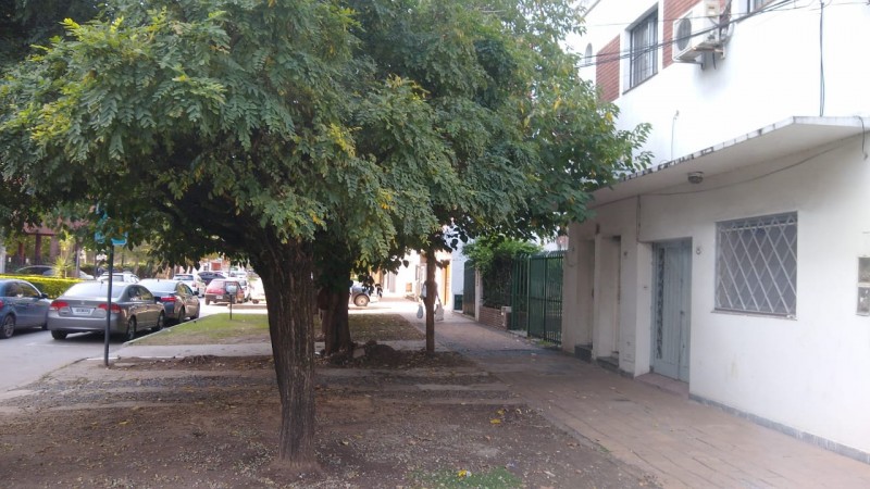 LOCAL 30 M2. C/ ESTACIONAMIENTO (CTRO. SAN MIGUEL)