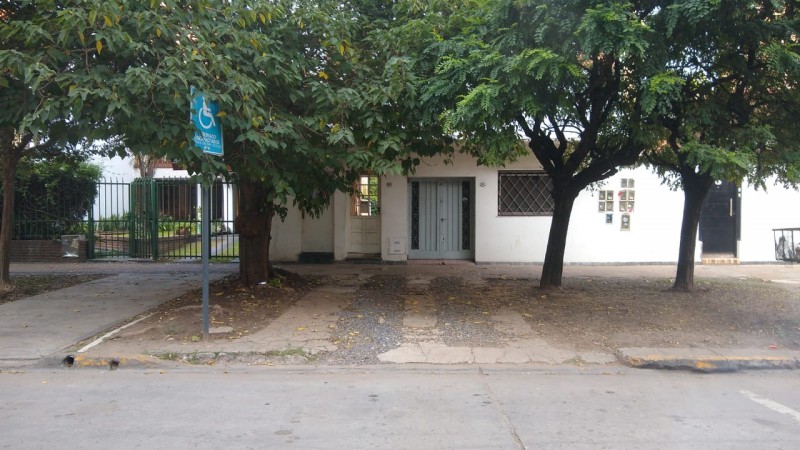 LOCAL 30 M2. C/ ESTACIONAMIENTO (CTRO. SAN MIGUEL)