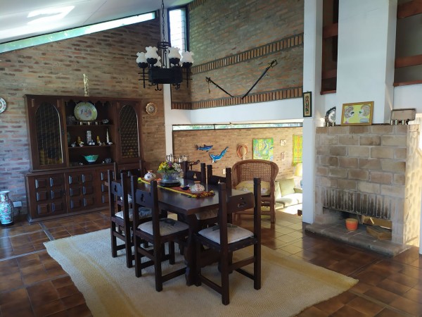 HERMOSA CASA QUNTA BARRIO LOS NOGALES