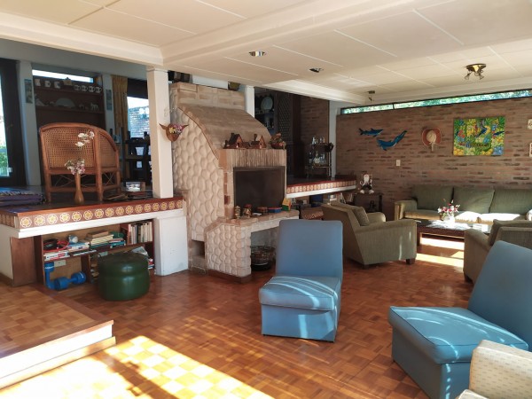 HERMOSA CASA QUNTA BARRIO LOS NOGALES