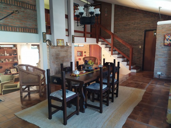 HERMOSA CASA QUNTA BARRIO LOS NOGALES
