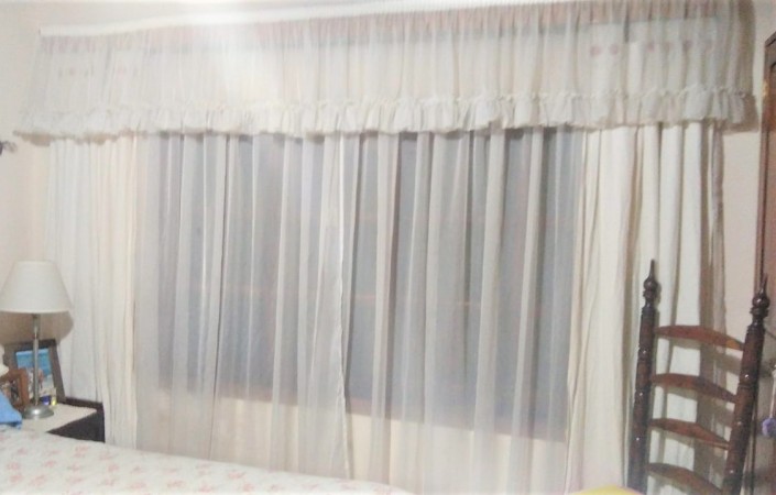 CHALET 5 AMB C/PARQUE Y GARAGE. (LOS POLVORINES)