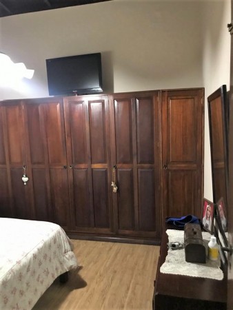 CHALET 5 AMB C/PARQUE Y GARAGE. (LOS POLVORINES)