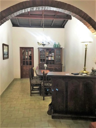 CHALET 5 AMB C/PARQUE Y GARAGE. (LOS POLVORINES)