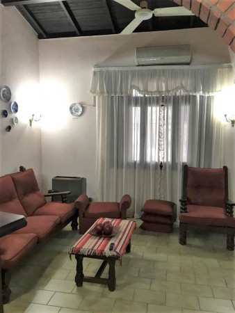 CHALET 5 AMB C/PARQUE Y GARAGE. (LOS POLVORINES)