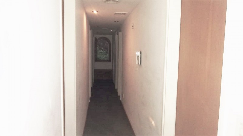 IMPORTANTE CASA QUINTA 7 AMB. (BARRIO LOS NOGALES)