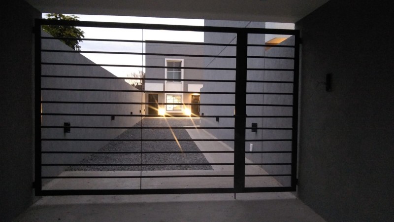 DUPLEX 3 AMB. PATIO Y COCHERA