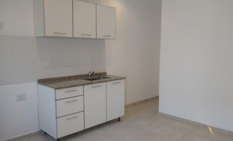 DUPLEX 3 AMB. PATIO Y COCHERA