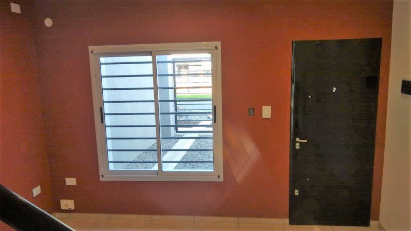 DUPLEX 3 AMB. PATIO Y COCHERA