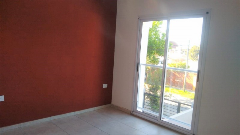 DUPLEX 3 AMB. PATIO Y COCHERA