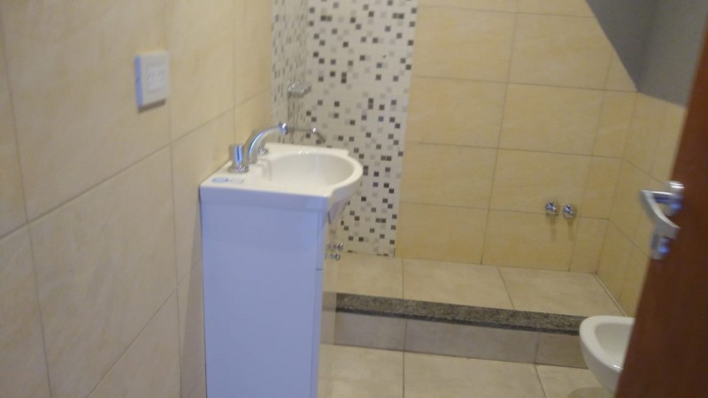 DUPLEX 3 AMB. PATIO Y COCHERA