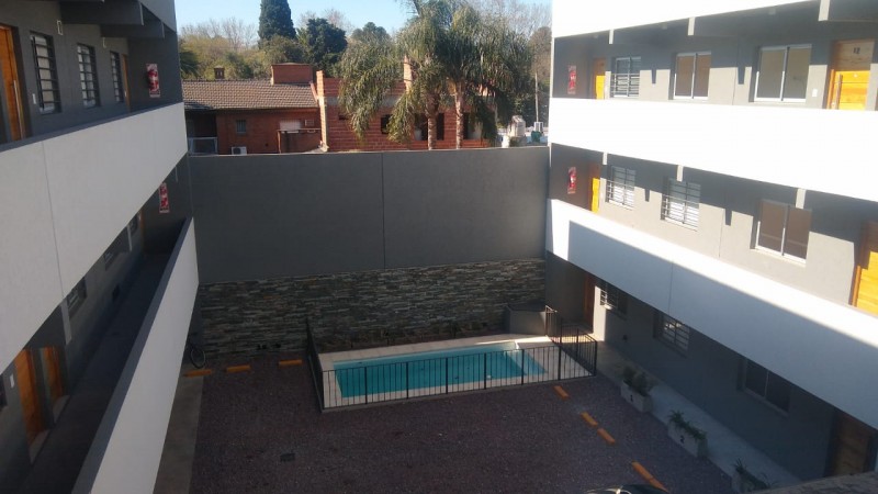 COMPLEJO CERRADO DEPTO. 3 AMB. C/COCHERA Y TERRAZA