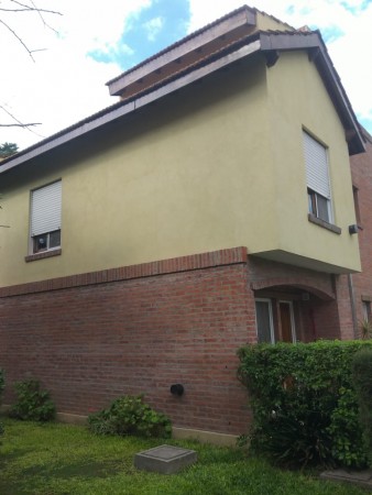 TRIPLEX C/ COCHERA (BARRIO CERRADO VILLAGE)