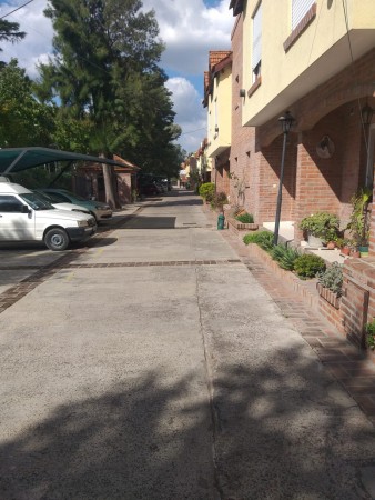 TRIPLEX C/ COCHERA (BARRIO CERRADO VILLAGE)