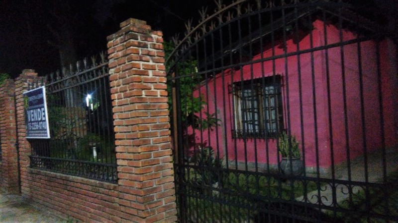 OPORTUNIDAD CHALET SOBRE LOTE 611 M2.