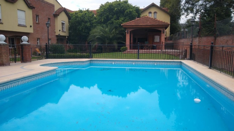 TRIPLEX C/ COCHERA (BARRIO CERRADO VILLAGE)