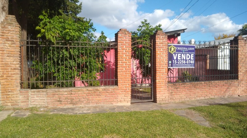 OPORTUNIDAD CHALET SOBRE LOTE 611 M2.