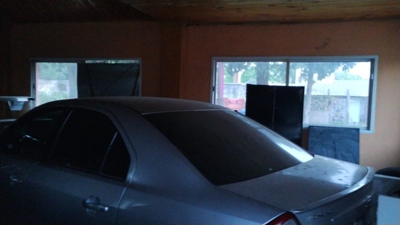 IMPORTANTE CHALET 4 AMB. 2.800 M2.C/ PARQUE/ QUINCHO/ PISCINA
