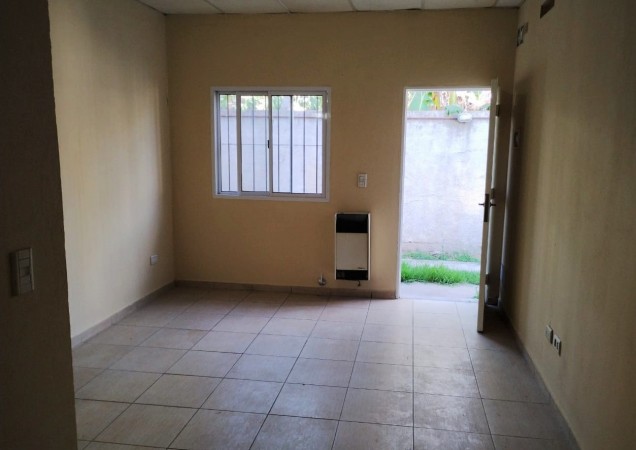 MONOAMBIENTE PLANTA BAJA CON PARRILLA