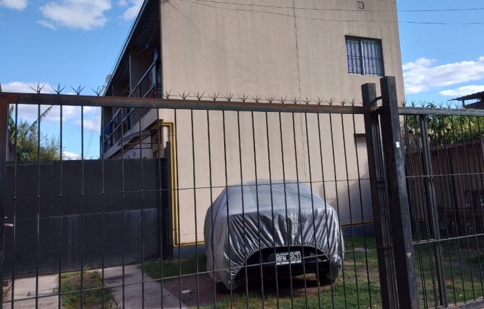 MONOAMBIENTE PLANTA BAJA CON PARRILLA