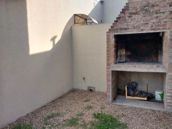 MONOAMBIENTE PLANTA BAJA CON PARRILLA