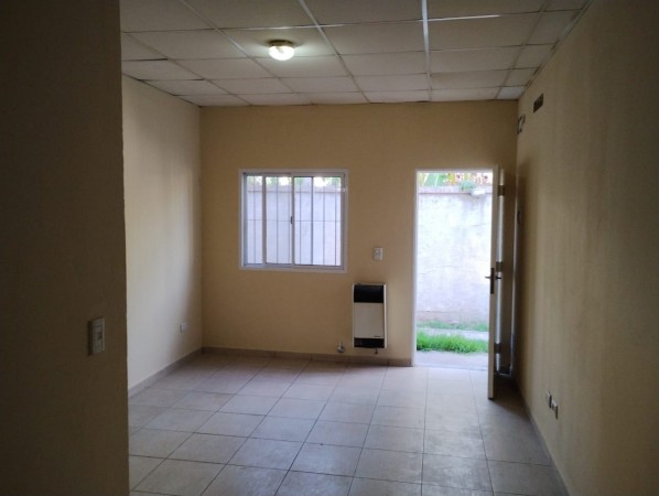 MONOAMBIENTE PLANTA BAJA CON PARRILLA