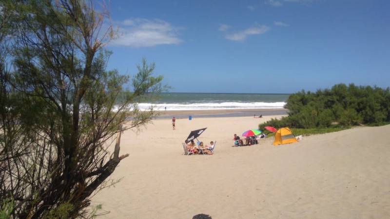 DOS DUPLEX 4 AMB. C/U LOTE 425 M2. OPORTUNIDAD COSTA ATLANTICA, VILLA GESELL