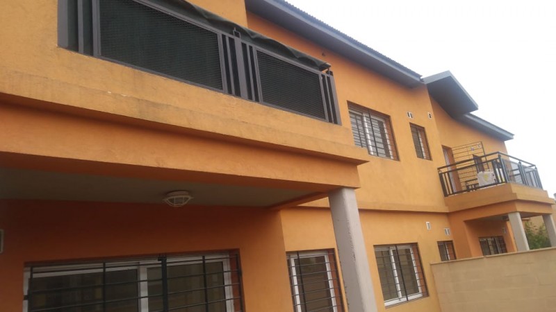 DEPARTAMENTO 2 AMB. C/COCHERA (COMPLEJO CERRADO)
