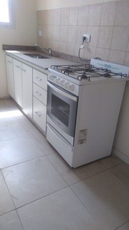 DEPARTAMENTO 2 AMB. C/COCHERA (COMPLEJO CERRADO)