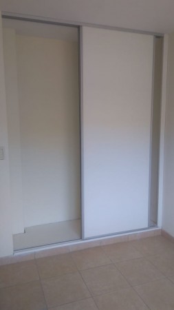 DEPARTAMENTO 2 AMB. C/COCHERA (COMPLEJO CERRADO)