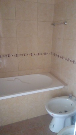 DEPARTAMENTO 2 AMB. C/COCHERA (COMPLEJO CERRADO)