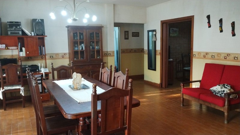 OPORTUNIDAD!!! DPTO. 6 AMB. 200 M2. + 70 M2 TERRAZA (HURLINGHAM)