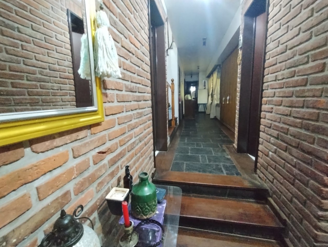 CASA QUINTA 5 AMB. PARQUE/PISCINA (BARRIO LOS NOGALES)
