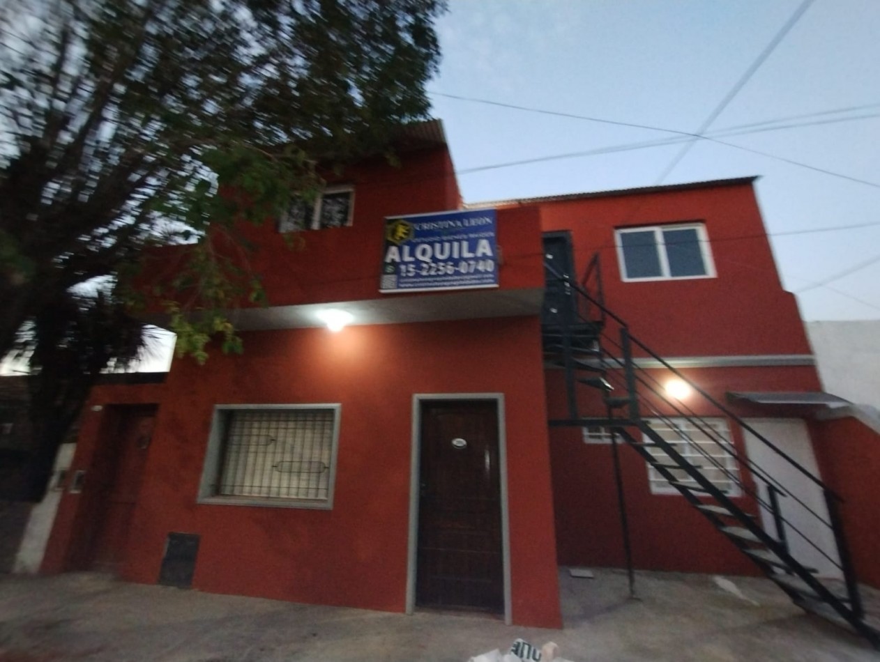 DEPARTAMENTO 2 AMB. PLANTA ALTA C/ BALCON