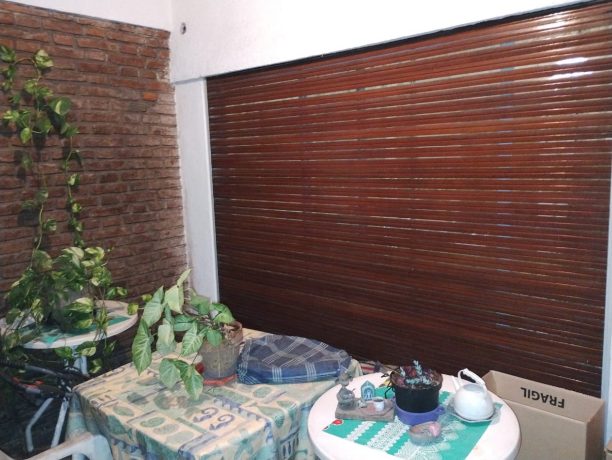 CHALET 3 AMB. AMPLIOS PARQUE VILLA DE MAYO ( FRENTE AL CORREDOR ROSSI)