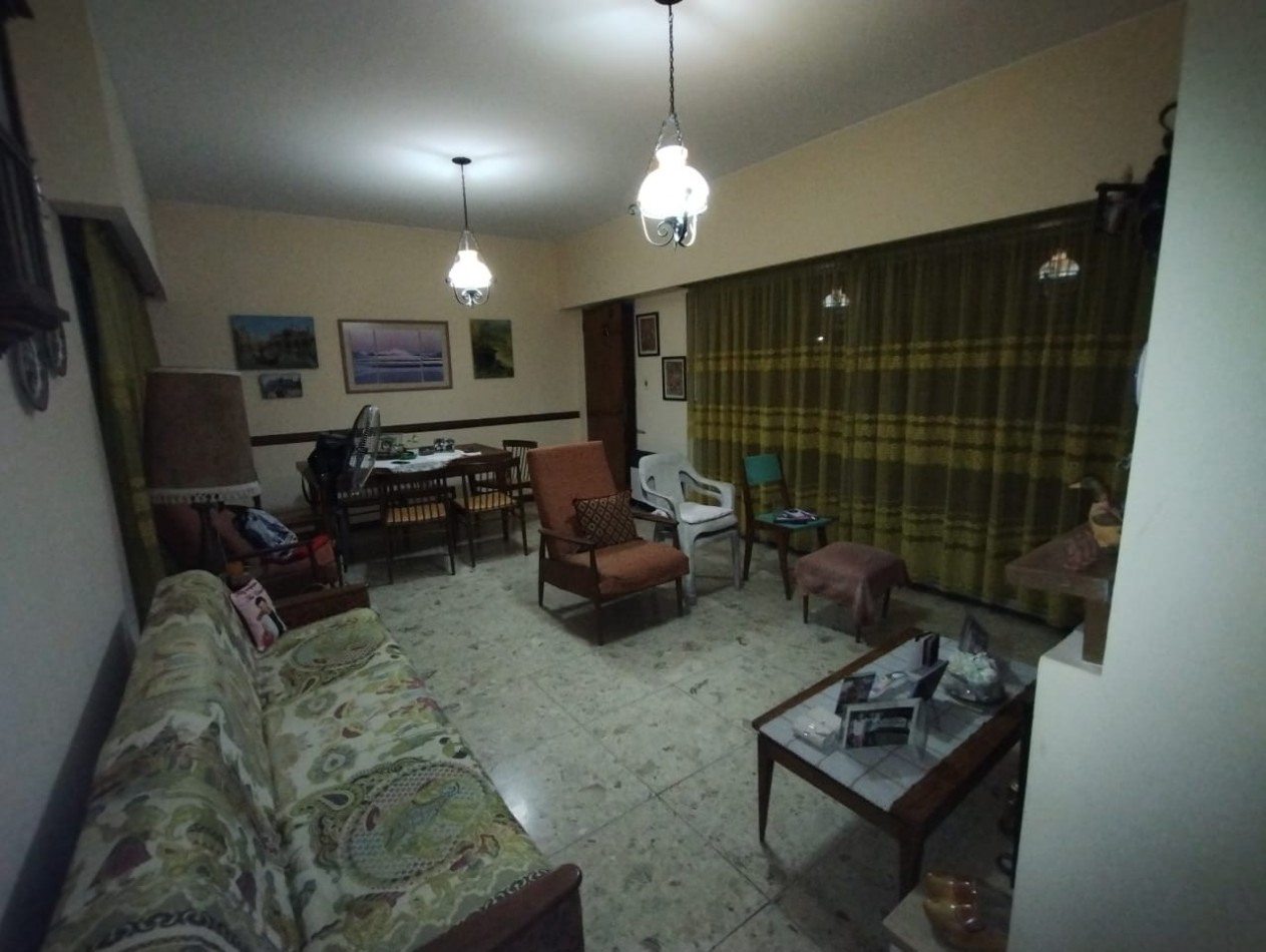 CHALET 3 AMB. AMPLIOS PARQUE VILLA DE MAYO ( FRENTE AL CORREDOR ROSSI)